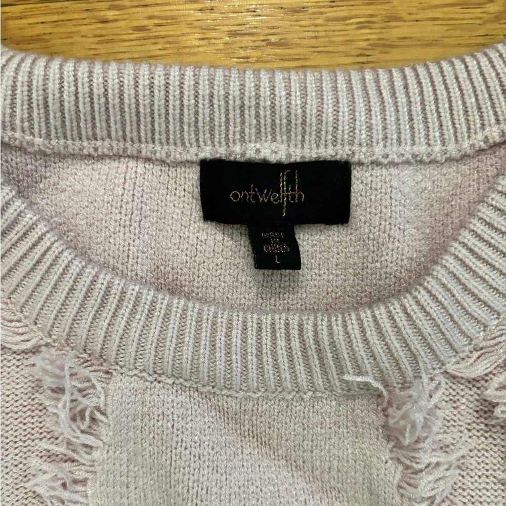 Ontwelfth Sweater Women’s Large Pink Frayed Fringe Detail Crew Neck Casualwear - Picture 2 of 7